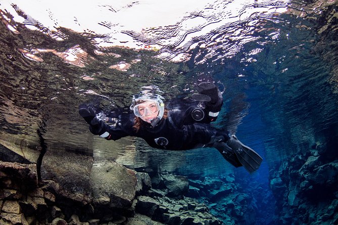Silfra: Snorkeling Between Tectonic Plates - Meet on Location - The first hour: check-in, safety, and an impressive amount of clothing