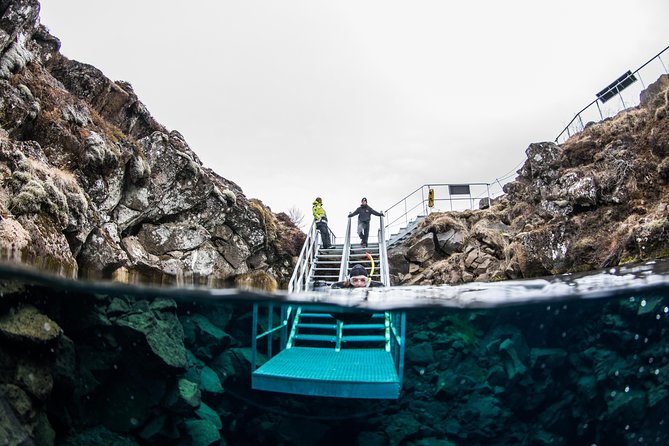 Silfra: Snorkeling Between Tectonic Plates - Meet on Location - Hot chocolate, cookies, and a warm-up that earns its place