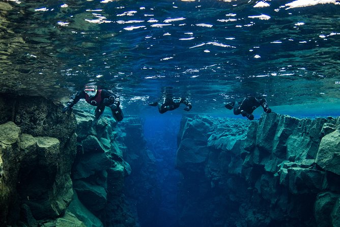 Silfra: Snorkeling Between Tectonic Plates Pick Up from Reykjavik - What the $225 price includes