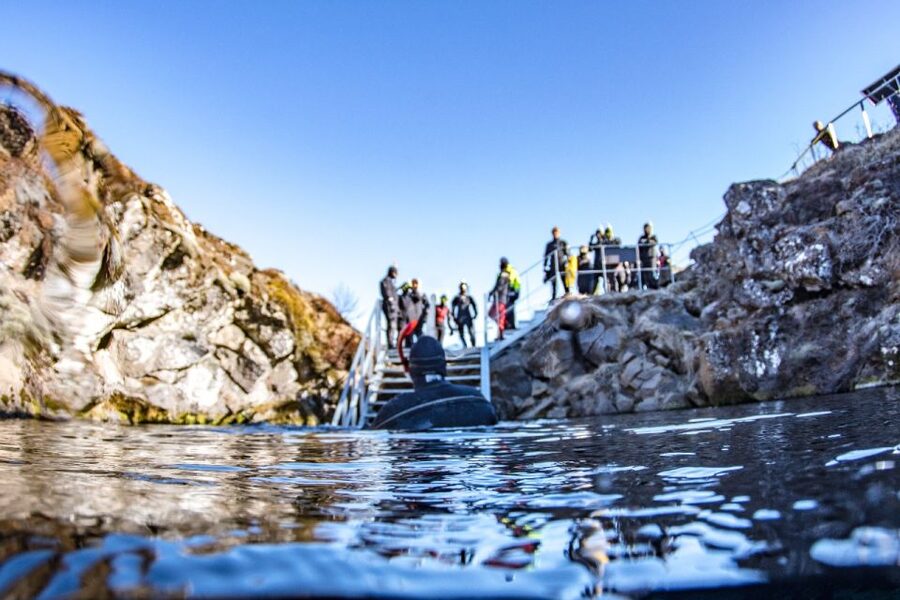 Silfra: Snorkeling Tour Between Tectonic Plates - What 45 minutes in the water is really like