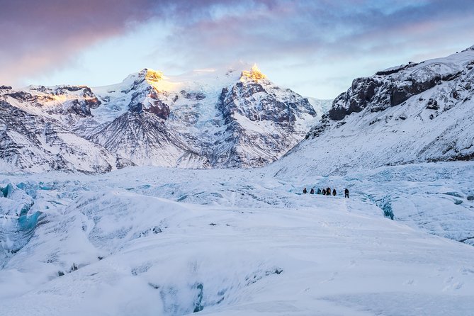 Skaftafell: Blue Ice Cave & Glacier Hike on Vatnajökull - What the guides add to the day