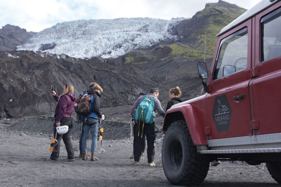 Skaftafell: Extra Small Group Glacier Adventure - Guides who make the hard parts manageable