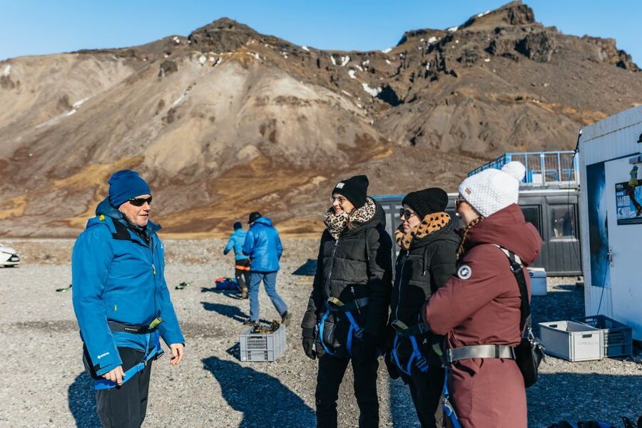 Skaftafell National Park: Falljokull Glacier Easy Hike - A serious safety briefing before the ice