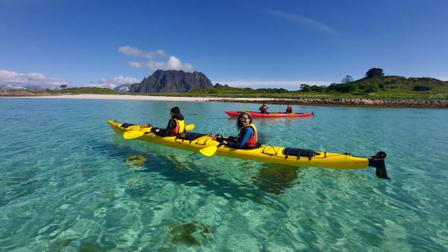 Skrova Island : 3hours Guided Kayak Tour - Finding Heimbrygga restaurant and meeting the guide