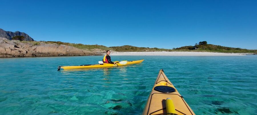 Skrova Island : 3hours Guided Kayak Tour - White-sand beaches and time off the kayak