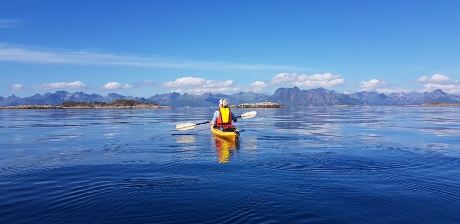 Skrova Island : 3hours Guided Kayak Tour - Who should book this Skrova kayak tour