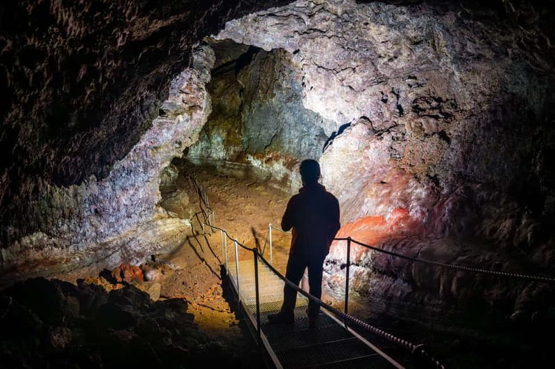 Snæfellsnes: Vatnshellir Lava Cave Tour - Walking into an 8,000-year-old lava tube