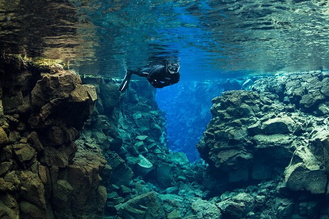 Snorkel the Silfra Fissure-Meet on Location (Free Photos & Cocoa) - Small groups, with a possible wait