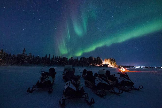 Snowmobile Aurora Expedition with dinner - Forest Tracks, Frozen Lakes, and the Torne River