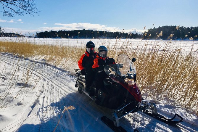 Snowmobile Safari in Helsinki Archipelago with Lunch - Campfire lunch on an island