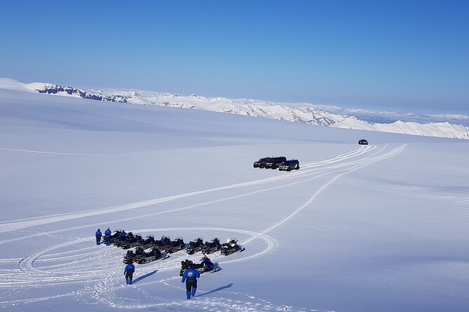 Snowmobile tour on Vatnajökull - What to wear for a cold glacier ride