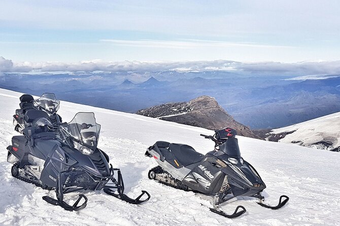 Snowmobiling on Eyjafjallajökull - Views from the glacier