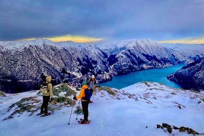 Snowshoe hiking in Bergen - Public tour - Gullbotn skiløype and the rhythm of the hike
