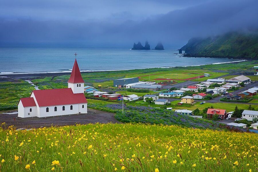 South Coast Classic: Full-Day Tour from Reykjavik - Comfort, pace, and the big-bus trade-off