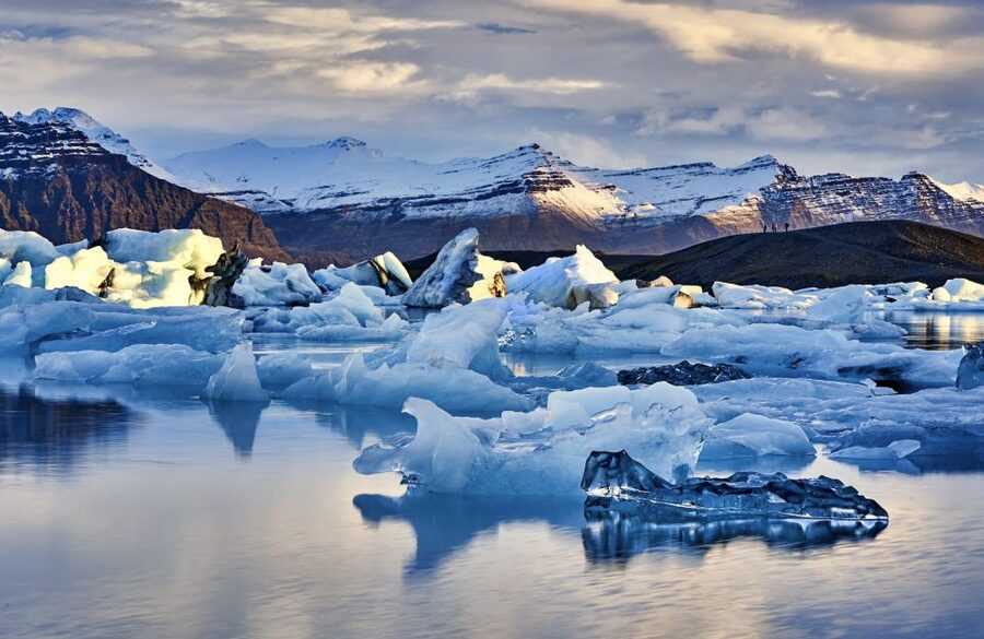 South Coast Iceland: 2-Day Blue Ice Cave & Jokulsarlon Tour - Black sand, birds, and the Atlantic coast