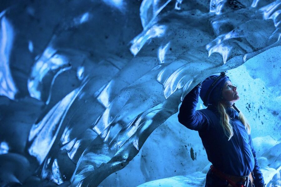 South Coast Iceland: 2-Day Blue Ice Cave & Jokulsarlon Tour - The overnight stay and the Northern Lights chance