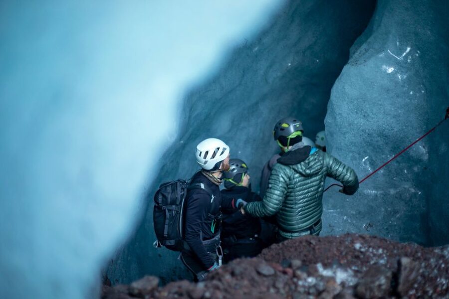 South Coast Iceland: 2-Day Blue Ice Cave & Jokulsarlon Tour - Jökulsárlón and the moving ice