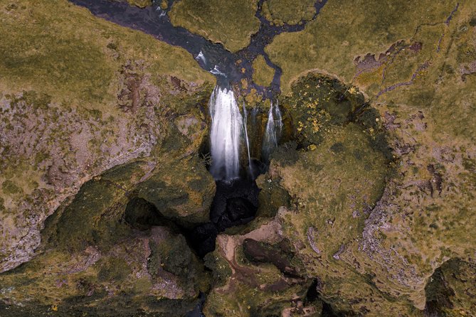 South Coast Sagas: Small Group Tour with Pick-up from Reykjavik - Sólheimajökull offers a close glacier view without a hike