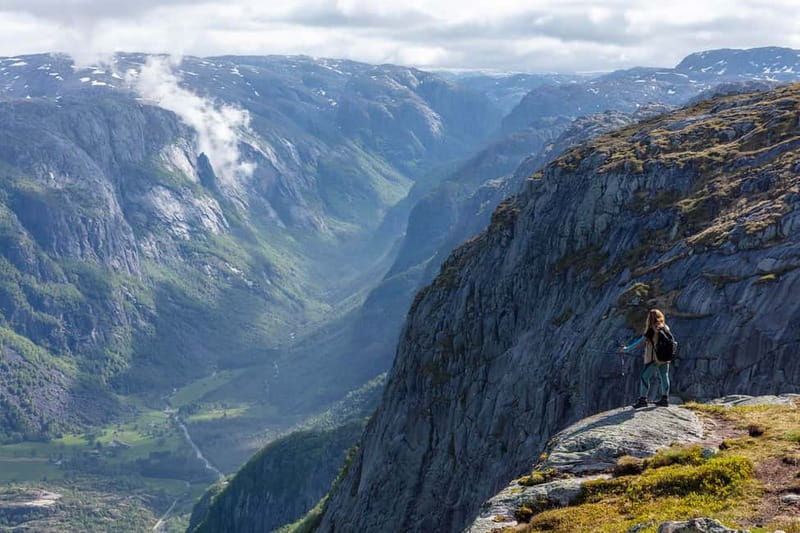 Stavanger: Kjerag Summer Hike with Packed Lunch - The return hike is part of the challenge