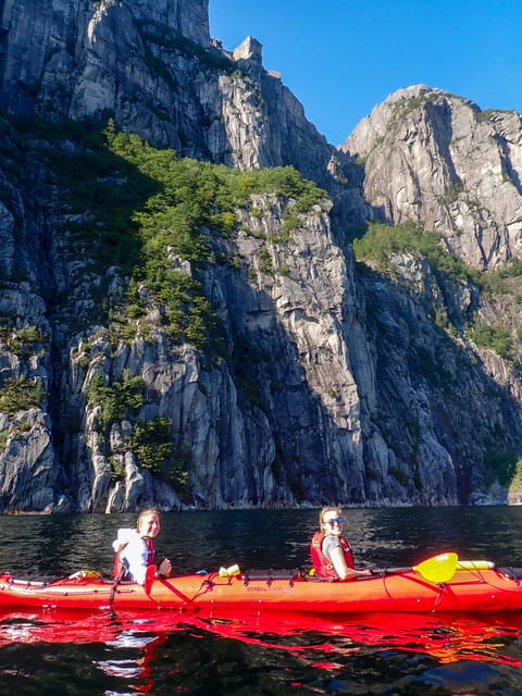 Stavanger: Lysefjord Kayak Safari (Waterfalls & Pulpit Rock) - Practical preparation for a wet Norwegian day