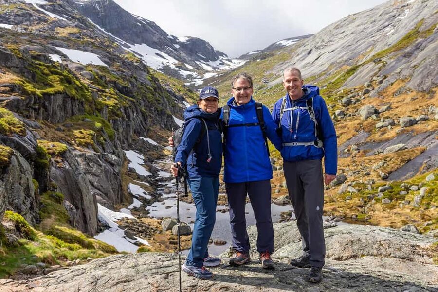 Stavanger: Off-Season Hike to Kjerag + Packed Lunch - What the small group changes