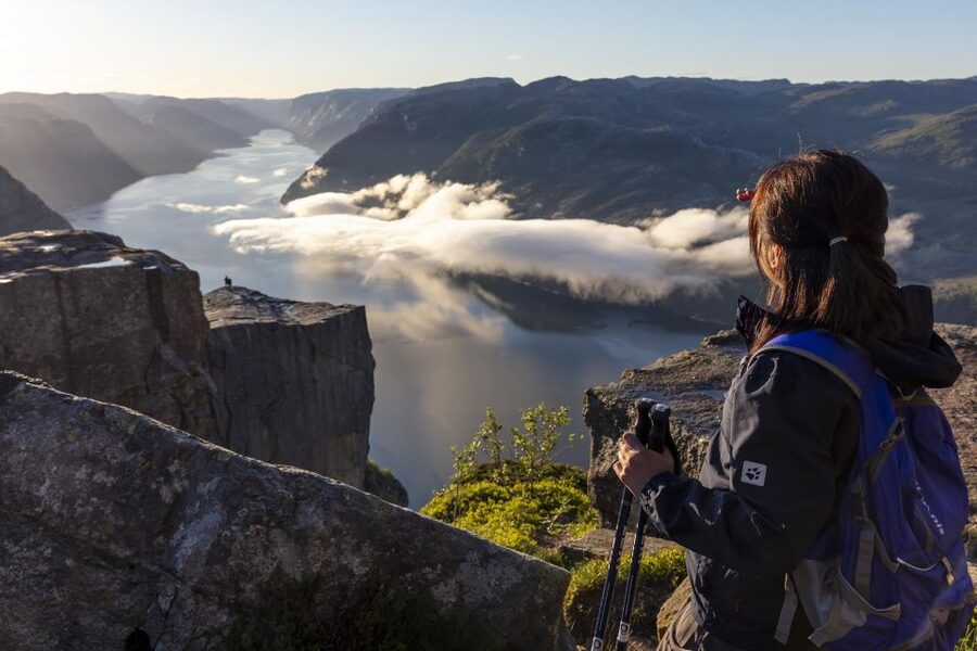 Stavanger: Preikestolen Sunrise Hike with Breakfast Buffet - Who should book this hike