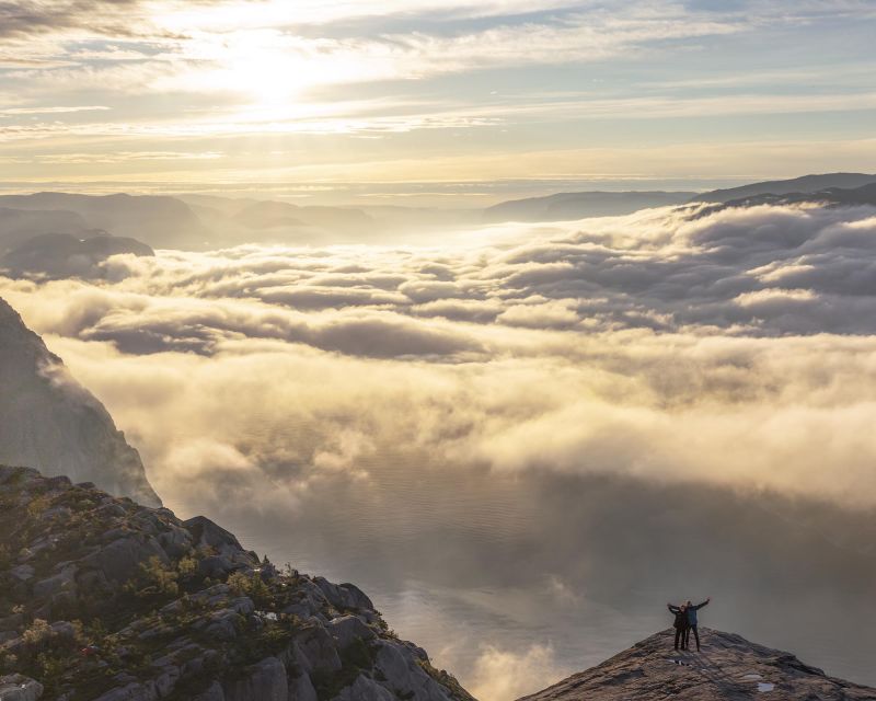 Stavanger: Preikestolen Sunrise Hike with Breakfast Buffet - What the 4-kilometer climb feels like
