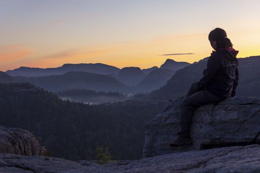 Stavanger: Preikestolen Sunrise Hike with Breakfast Buffet - The early pickup from Stavanger