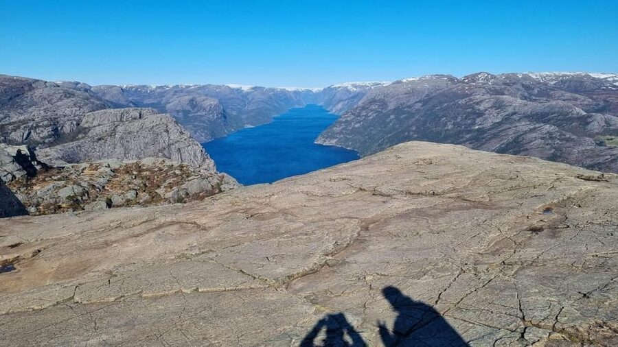 Stavanger: Preikestolen Tour with Guide and Pickup - The human side of the tour