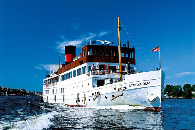 Stockholm Archipelago Cruise with Guide - Finding Strandvägen and avoiding the wrong boat