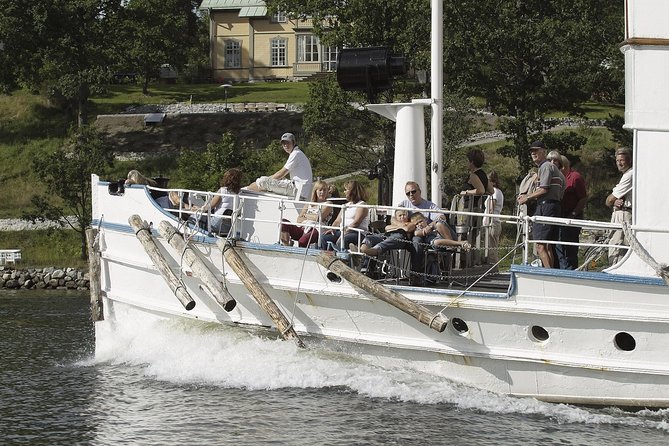 Stockholm Archipelago Cruise with Guide - Commentary from the guide, not just a boat ride