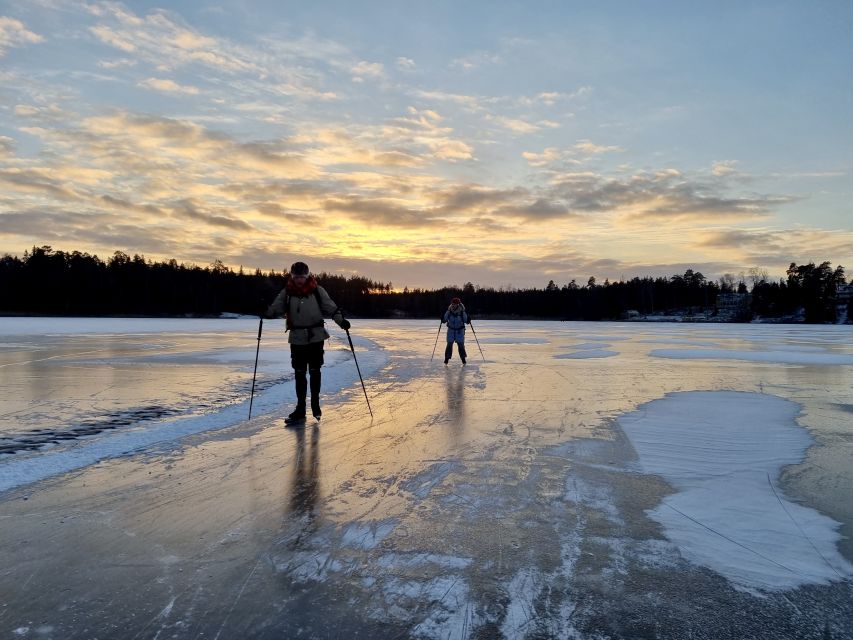 Stockholm: Family Friendly Private Ice Skating Tour & Lunch - The guide makes a difference