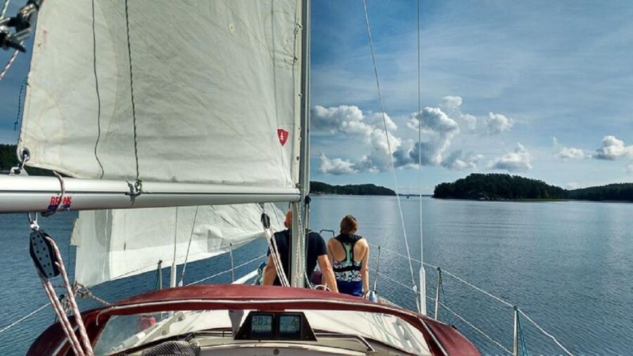 Stockholm: Full Day Archipelago Sailing Tour with Lunch - A Baltic swim and an island walk