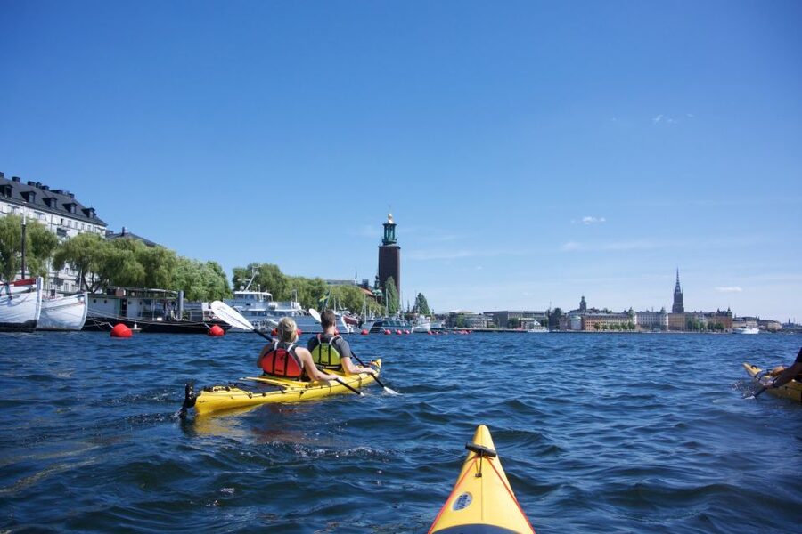 Stockholm: Guided Kayak City Tour & Optional Midsummer Meal - The route: islands, canals, and Stockholm City Hall