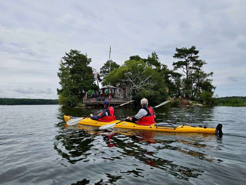 Stockholm: Guided Kayak Tour to Drottningholm Royal Palace - Who will enjoy this most?