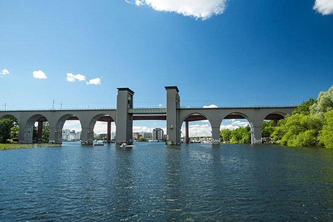 Stockholm: Highlights Boat Tour - Hammarby Sjöstad and the newer city