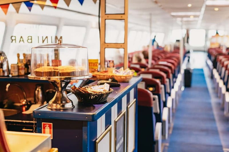 Stockholm: Highlights Boat Tour - Royal Djurgården and the greener side of Stockholm