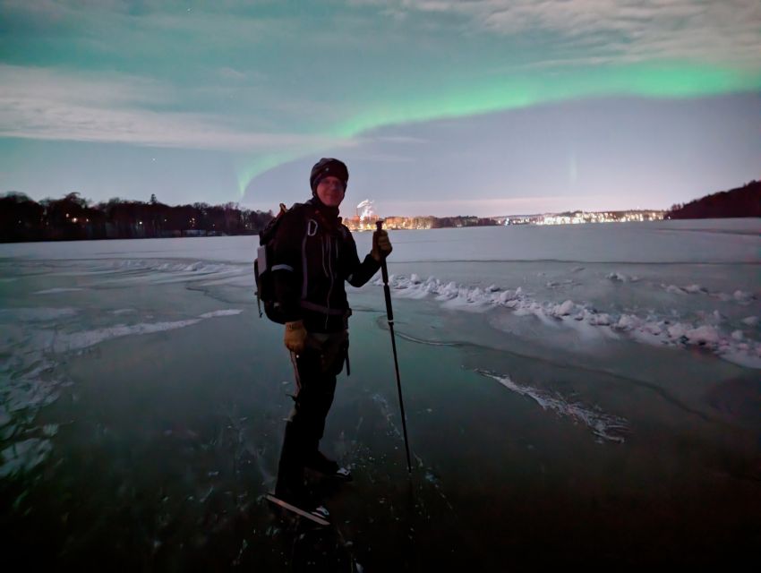 Stockholm: Ice Skating in the Moonlight with Hot Chocolate - The fika break beside the fire