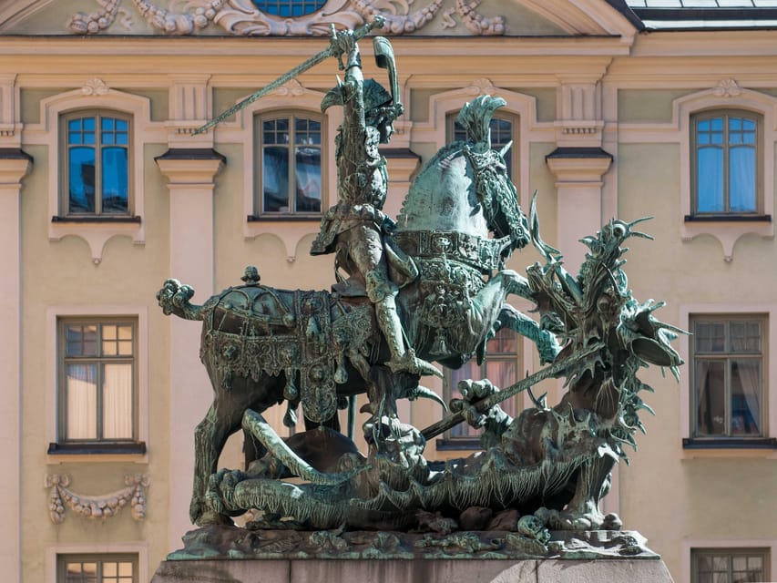 Stockholm Must See: City Hall, Gamla Stan and Vasa Museum - Who should book this experience