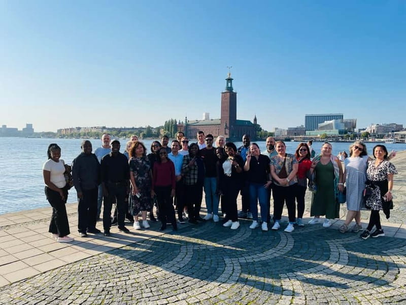 Stockholm: Old Town Guided Walking Tour (English / Deutsch) - What the $29 price includes