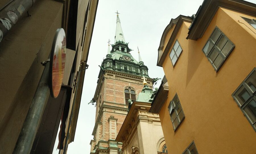 Stockholm: Old Town Self-Guided Tour Learn and solve Puzzles - Following the route through Stockholm’s oldest quarter