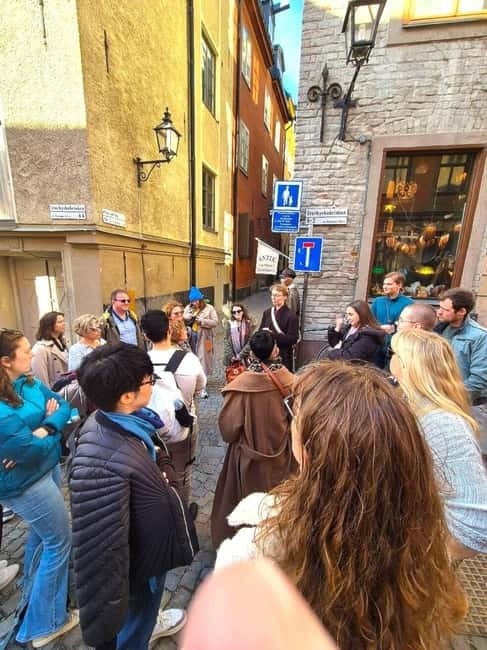 Stockholm: Old Town Walking Tour with Local Guide - Why a two-hour introduction works well in Gamla Stan