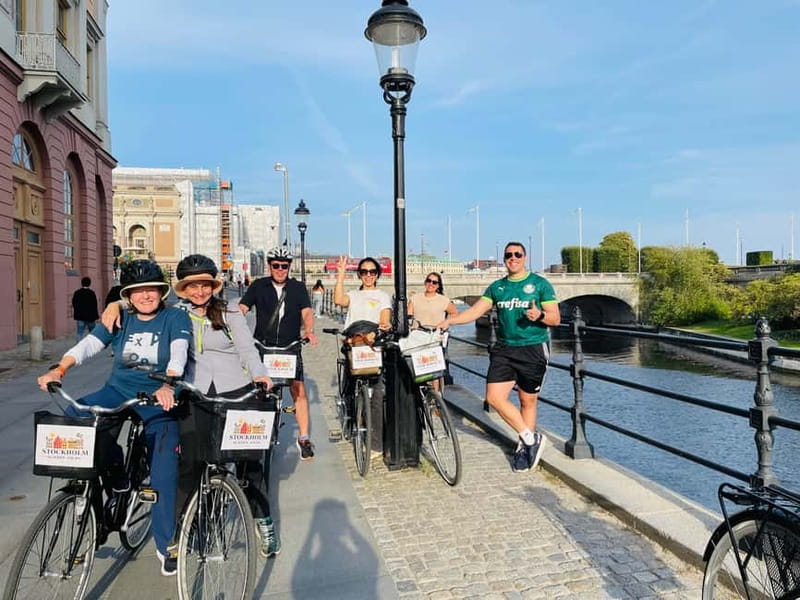 Stockholm's Best Bike Tour! (English / Deutsch) - Grand Hôtel, the National Museum, and the waterfront