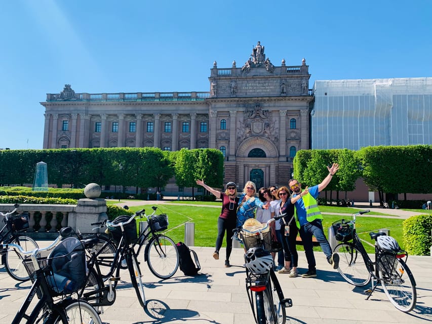 Stockholm's Best Bike Tour! (English / Deutsch) - Rosendals Trädgård and the fika break
