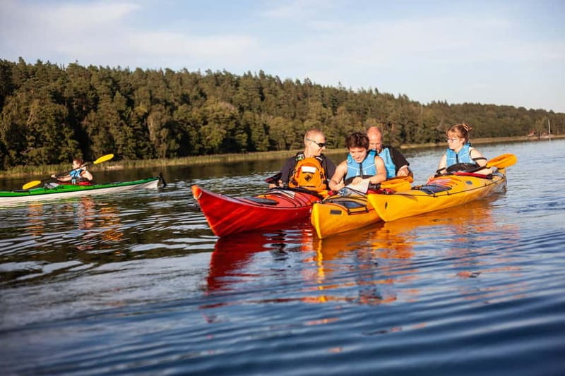 Stockholm: Sunset Archipelago Kayaking & Toast on the Water - Paddling through the archipelago at sunset