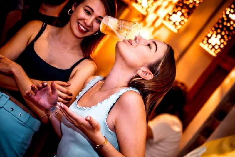 Stockholm: The Original Pub Crawl - The group atmosphere: social, loud, and not for everyone