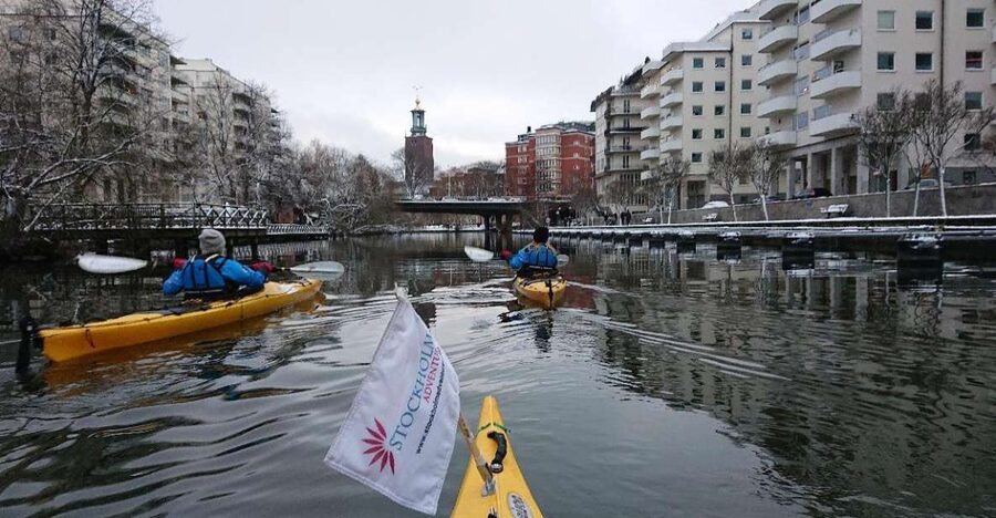Stockholm: Winter City Kayaking Tour - Changing into a dry suit