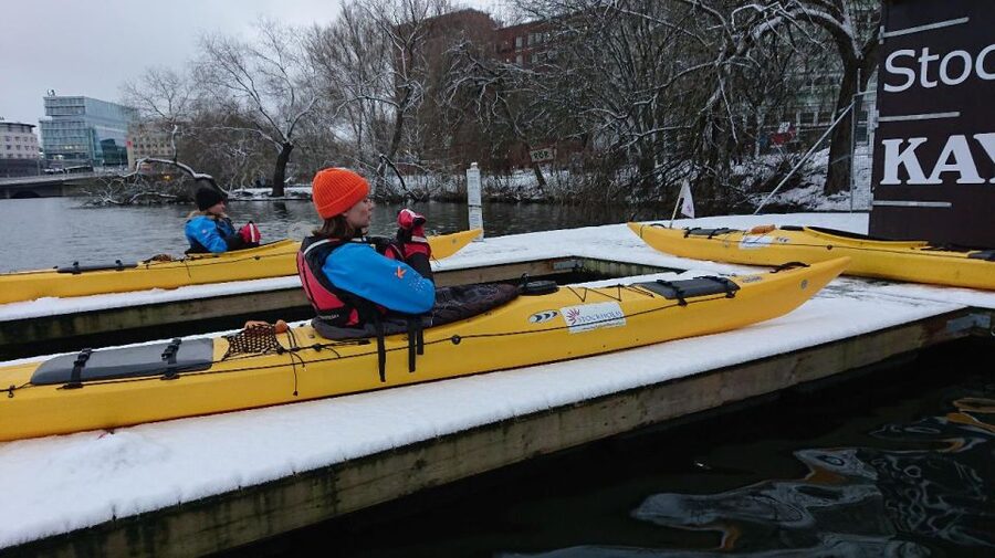 Stockholm: Winter City Kayaking Tour - Paddling past Gamla Stan