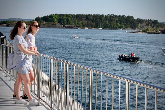 Sustainable Cruise in Oslofjord with audioguiding - Comfort, food, and the electric boat