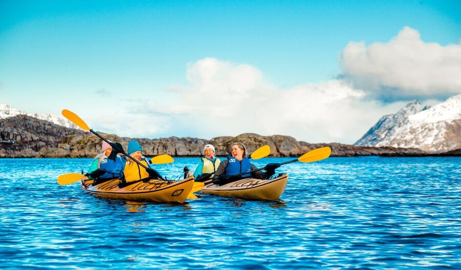 Svolvaer: 2-Hour Winter Kayaking Adventure - Starting at Svolvær harbor with a proper winter briefing